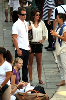 Cindy Crawford feet photo thumbnail