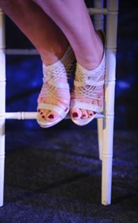 Cindy Crawford feet photo thumbnail