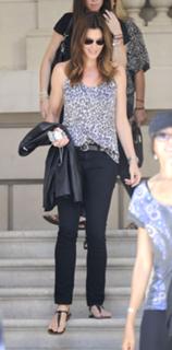 Cindy Crawford feet photo thumbnail
