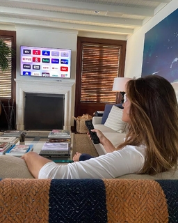 Cindy Crawford feet photo thumbnail