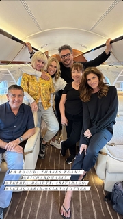 Cindy Crawford feet photo thumbnail