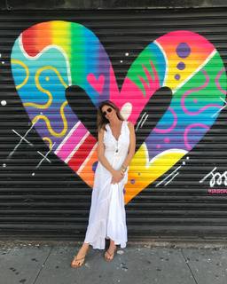 Cindy Crawford feet photo thumbnail