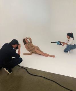 Cindy Crawford feet photo thumbnail