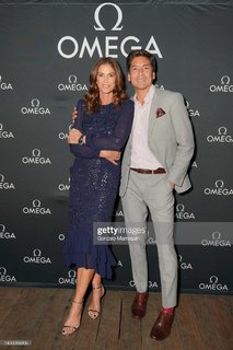 Cindy Crawford feet photo thumbnail
