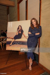 Cindy Crawford feet photo thumbnail