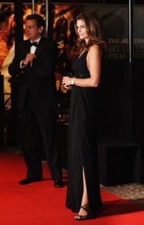 Cindy Crawford feet photo thumbnail