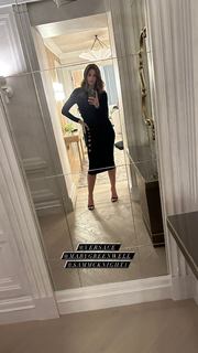 Cindy Crawford feet photo thumbnail