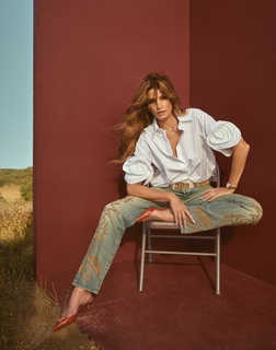 Cindy Crawford feet photo thumbnail