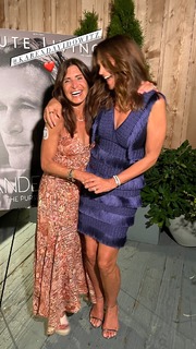 Cindy Crawford feet photo thumbnail
