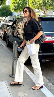 Cindy Crawford feet photo thumbnail