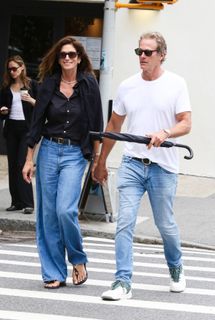 Cindy Crawford feet photo 6