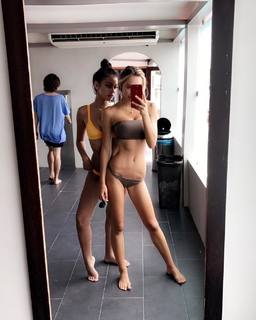 Cindy Kimberly feet photo thumbnail