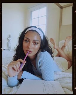 Cindy Kimberly feet photo thumbnail