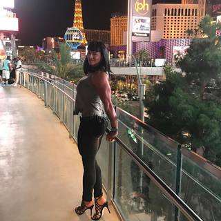 Cindy Landolt feet photo thumbnail