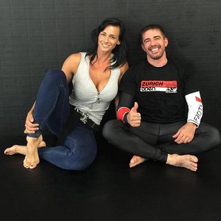 Cindy Landolt feet photo thumbnail
