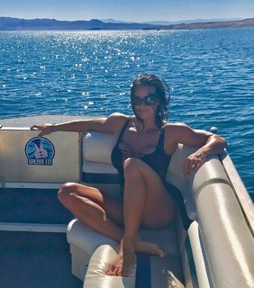 Cindy Landolt feet photo thumbnail