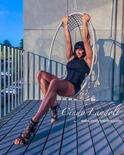Cindy Landolt feet photo thumbnail