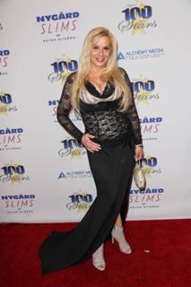 Cindy Margolis feet photo 13