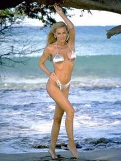 Cindy Margolis feet photo 3