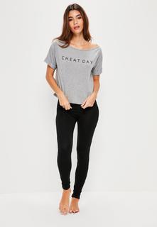 Cindy Mello feet photo thumbnail