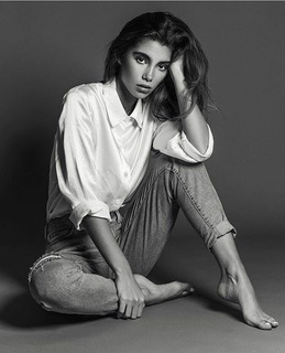 Cindy Mello feet photo thumbnail