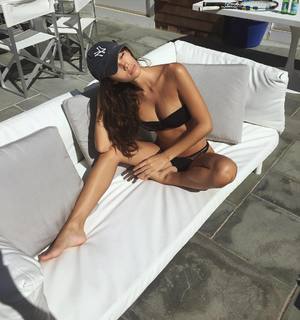 Cindy Mello feet photo thumbnail