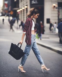 Cindy Mello feet photo thumbnail