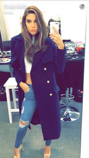 Cindy Mello feet photo thumbnail