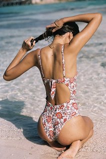 Cindy Mello feet photo thumbnail