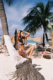 Cindy Mello feet photo thumbnail