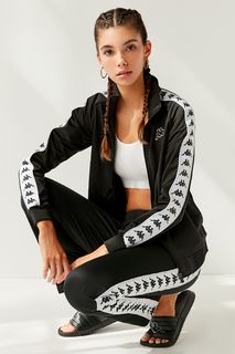 Cindy Mello feet photo thumbnail