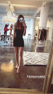 Cindy Mello feet photo thumbnail