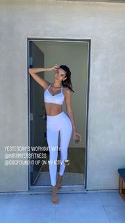 Cindy Mello feet photo thumbnail