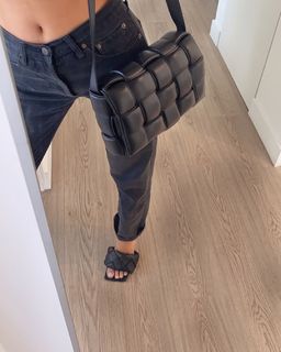 Cindy Mello feet photo thumbnail