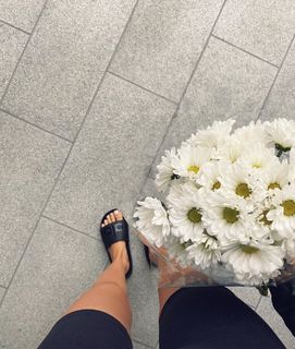 Cindy Mello feet photo thumbnail