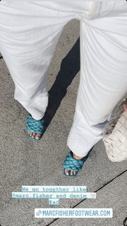 Cindy Mello feet photo thumbnail