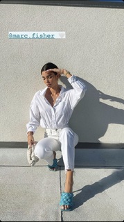 Cindy Mello feet photo thumbnail