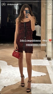 Cindy Mello feet photo thumbnail