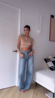 Cindy Mello feet photo thumbnail