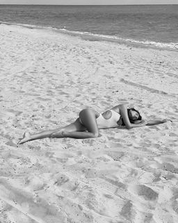 Cindy Mello feet photo thumbnail