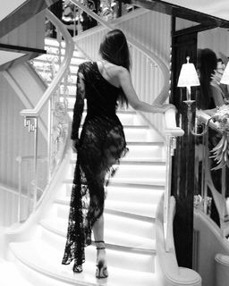 Cindy Mello feet photo thumbnail