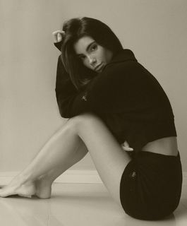 Cindy Mello feet photo thumbnail