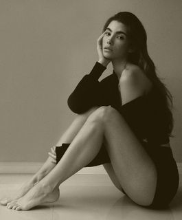 Cindy Mello feet photo thumbnail