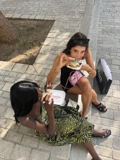 Cindy Mello feet photo thumbnail