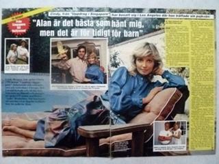Cindy Morgan feet photo 9