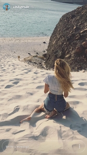 Cindy Prado feet photo 11