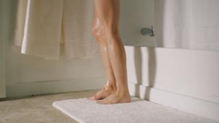 Cindy Sampson feet photo 3