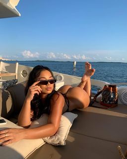 Cindy Tran feet photo thumbnail