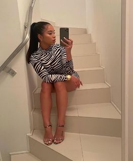 Cindy Tran feet photo thumbnail