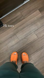 Cindy Tran feet photo thumbnail